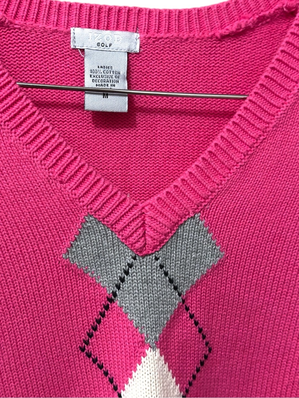 IZOD Golf | VTG Y2K 100% Cotton Women's Hot Pink White Argyle V-Neck Sweater(M) - Picture 11 of 14